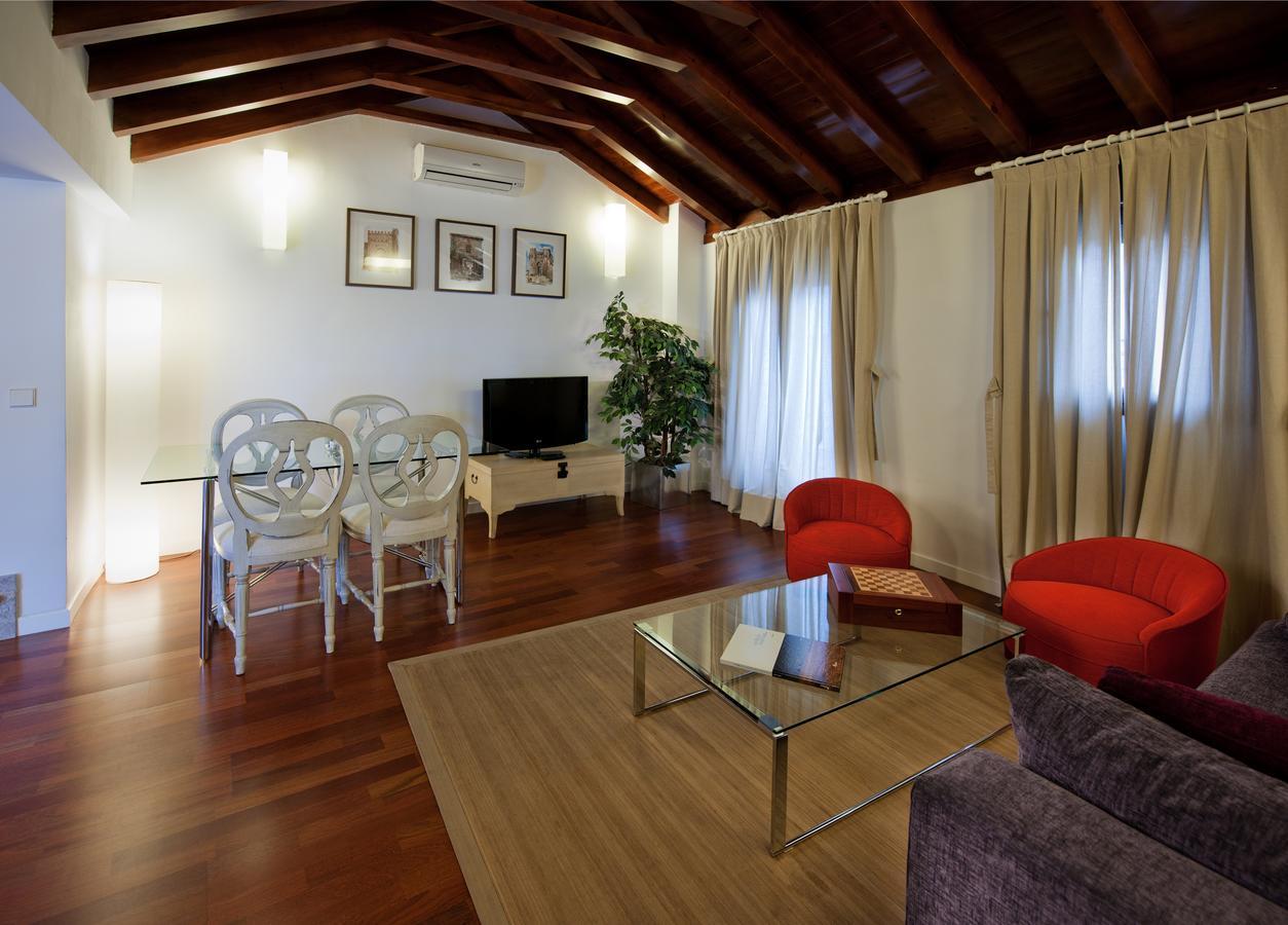 Apartamentos Abad Toledo Værelse billede